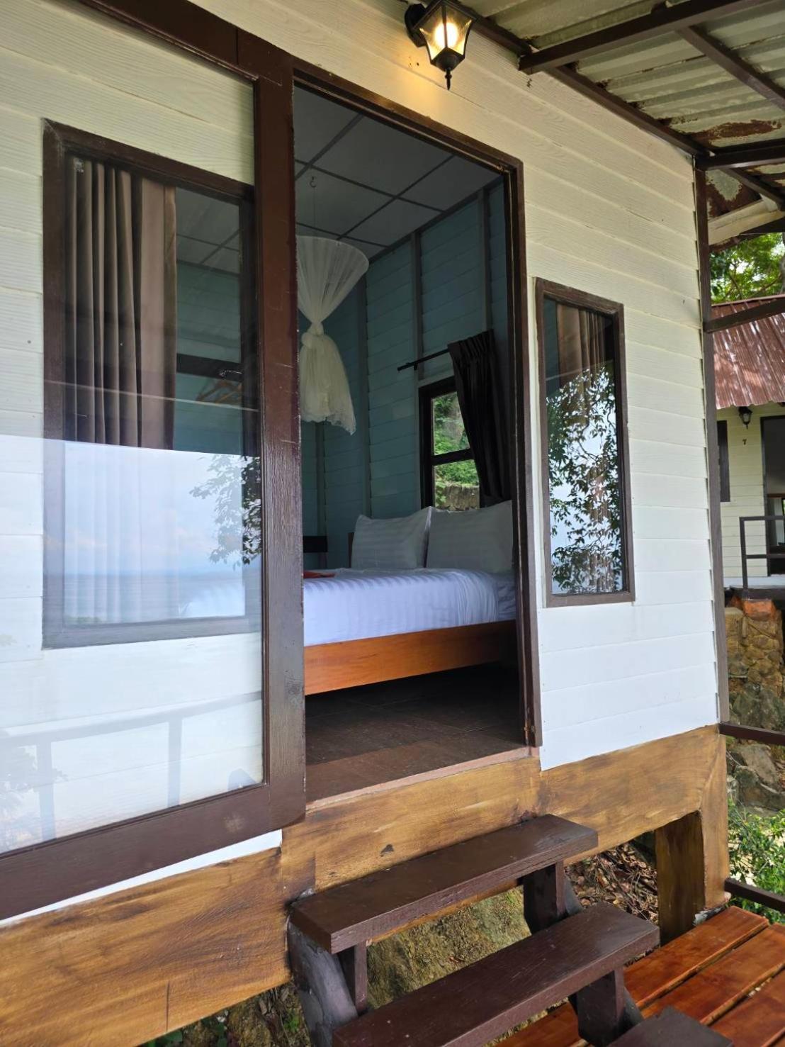 Phi Phi Private Beach Resort Exterior foto